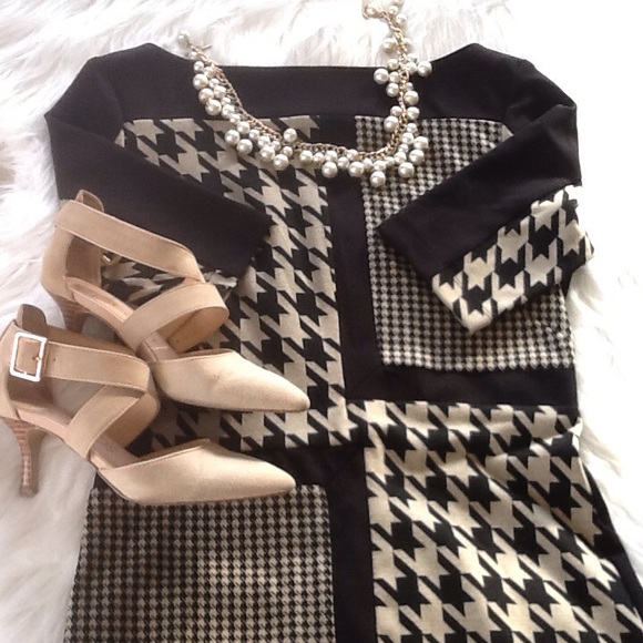 Dresses & Skirts - 💙Fabulous classy houndstooth taupe black dress💙